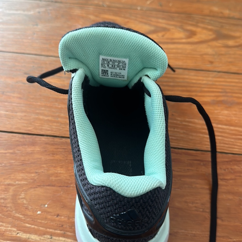 Adidas black cloud form running sneakers with mint green - Picture 5 of 5